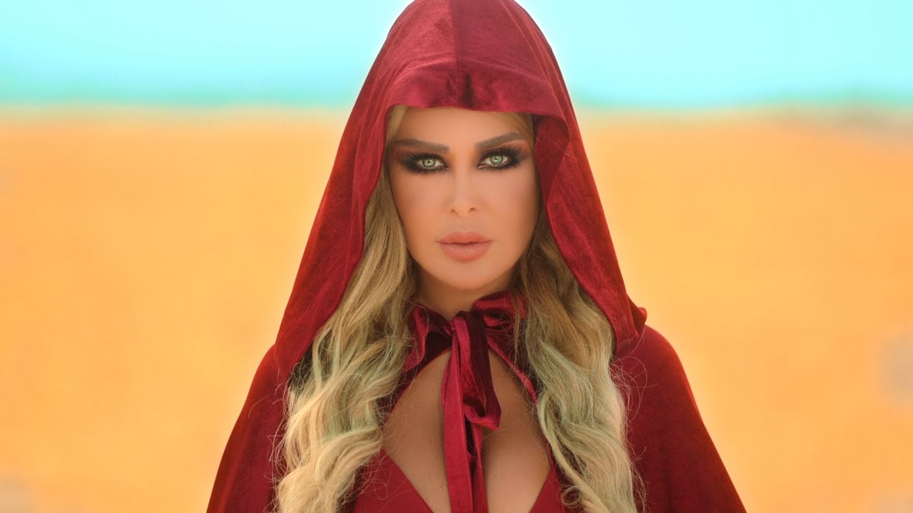 رولا سعد تُعلن خطبتها من مهندس خارج الوسط الفني